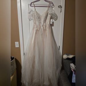 Gianni Bini White and Cream Lace Wedding Dress
